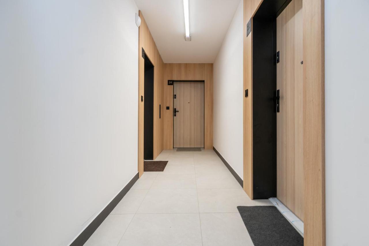 Lotte Apartment - Parking Podziemny, Osiedle Strzezone Gliwice Extérieur photo